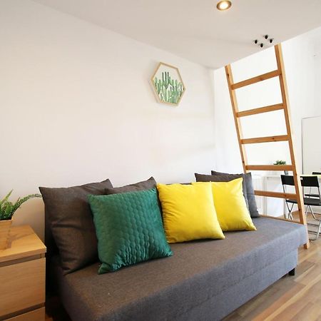 Sunny Studio In The City Center 罗兹 外观 照片